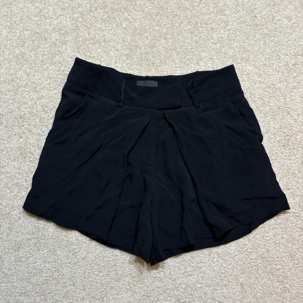 Wilfred Free Shorts Womens 00 Black Rayon Pleated Front High Rise Chino Casual
